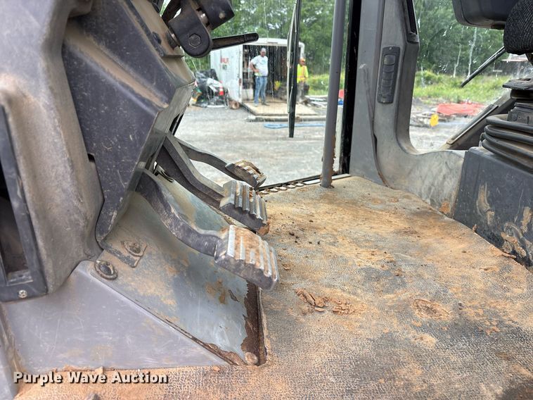 image for item OB9690 2010 Caterpillar 140M motor grader