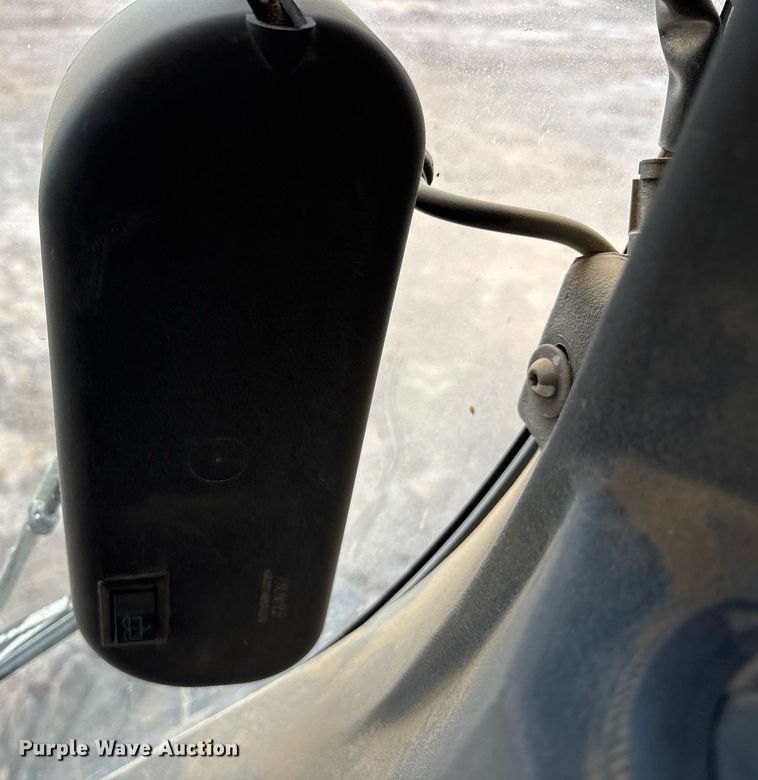 image for item OB9690 2010 Caterpillar 140M motor grader