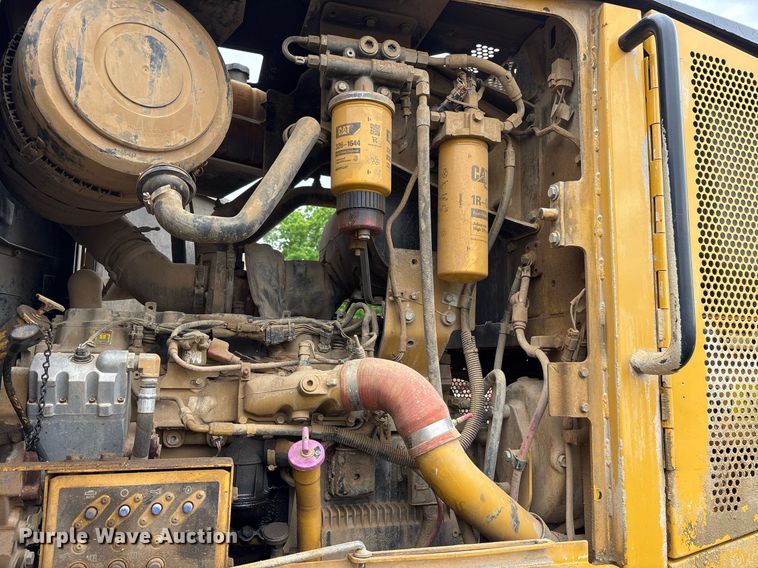 image for item OB9690 2010 Caterpillar 140M motor grader