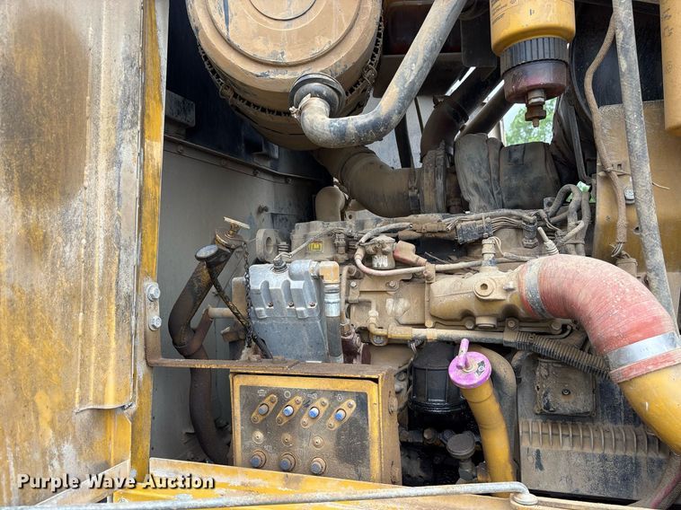 image for item OB9690 2010 Caterpillar 140M motor grader