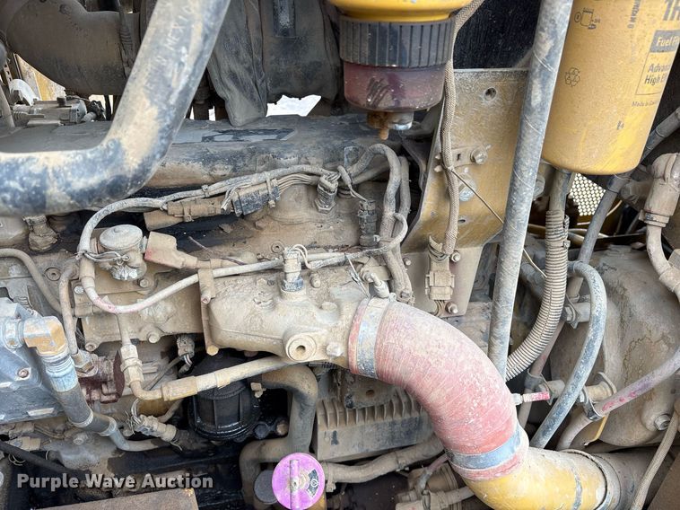 image for item OB9690 2010 Caterpillar 140M motor grader