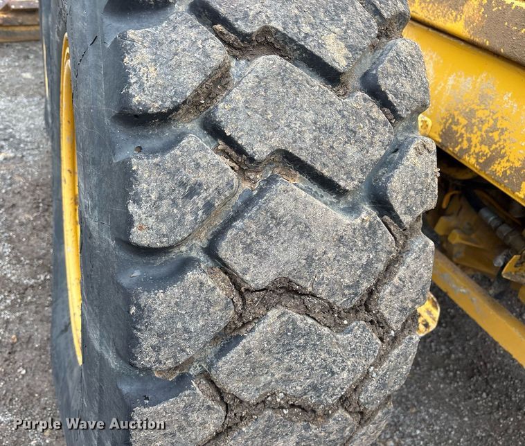 image for item OB9690 2010 Caterpillar 140M motor grader