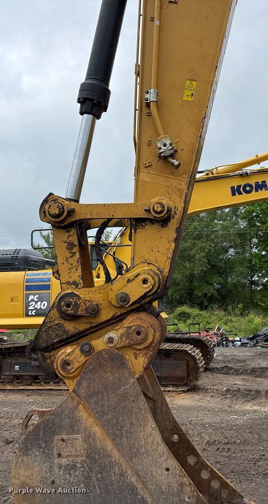 image for item OB9692 2018 Caterpillar 336F excavator