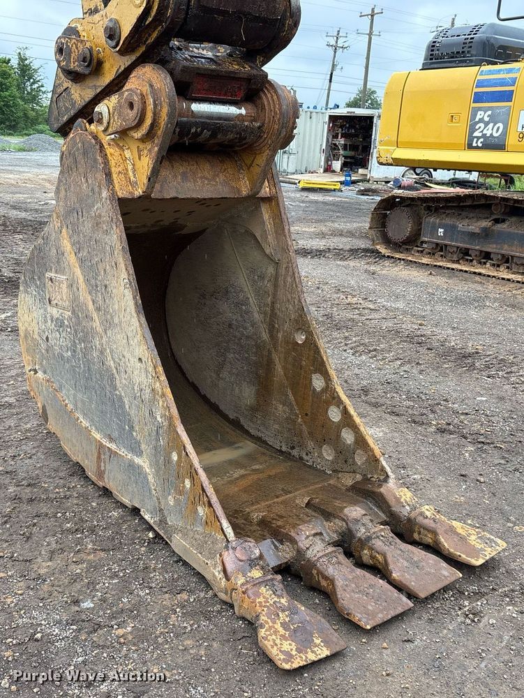 image for item OB9692 2018 Caterpillar 336F excavator
