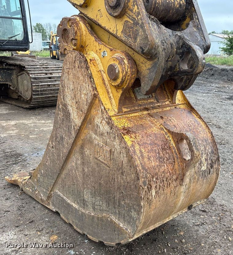 image for item OB9692 2018 Caterpillar 336F excavator