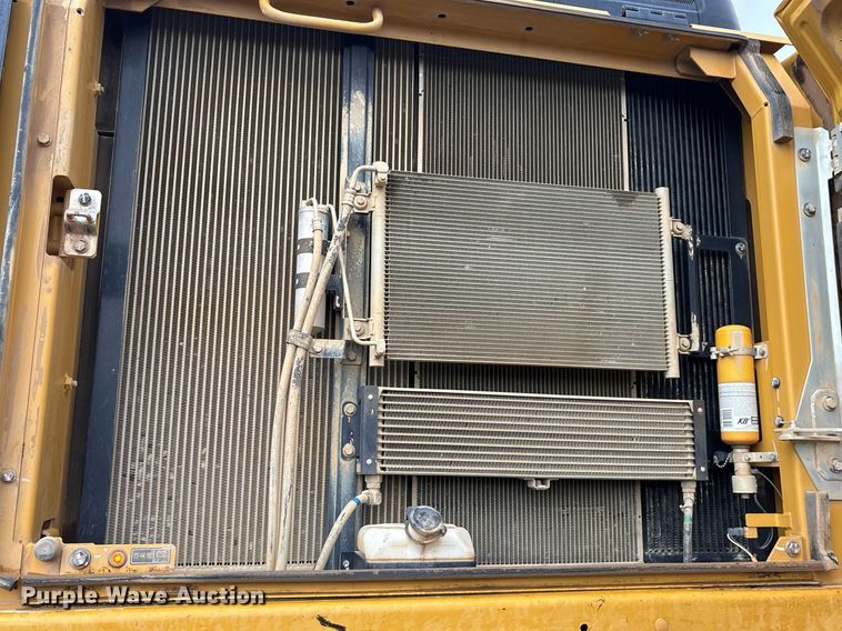 image for item OB9692 2018 Caterpillar 336F excavator