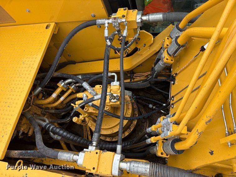 image for item OB9692 2018 Caterpillar 336F excavator