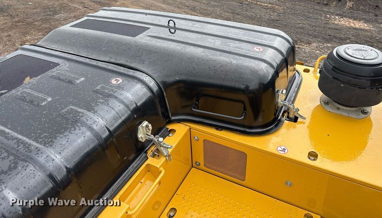 image for item OB9692 2018 Caterpillar 336F excavator