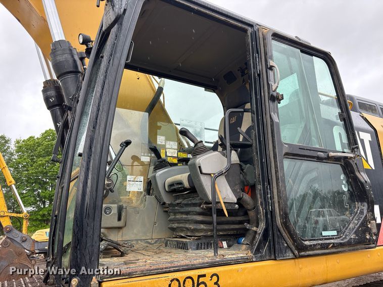 image for item OB9692 2018 Caterpillar 336F excavator