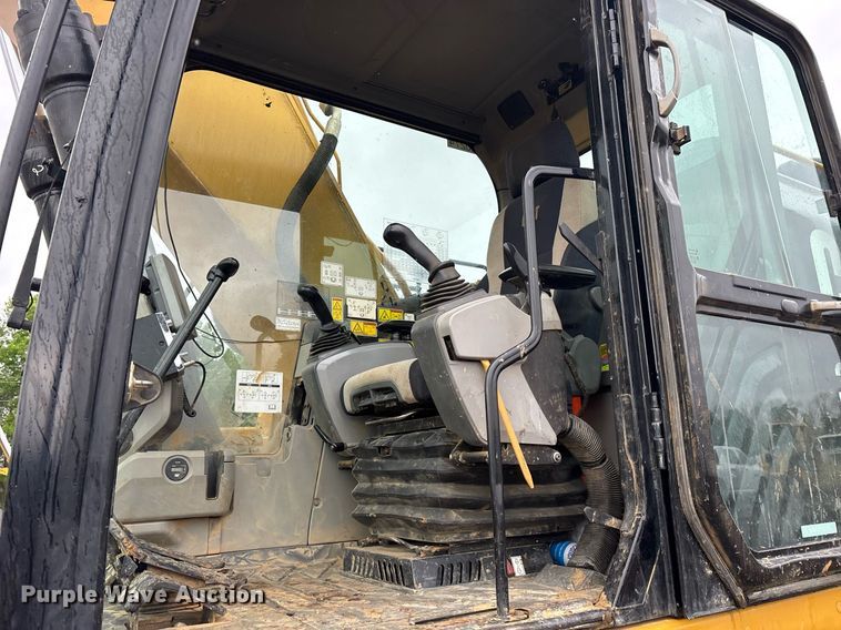 image for item OB9692 2018 Caterpillar 336F excavator