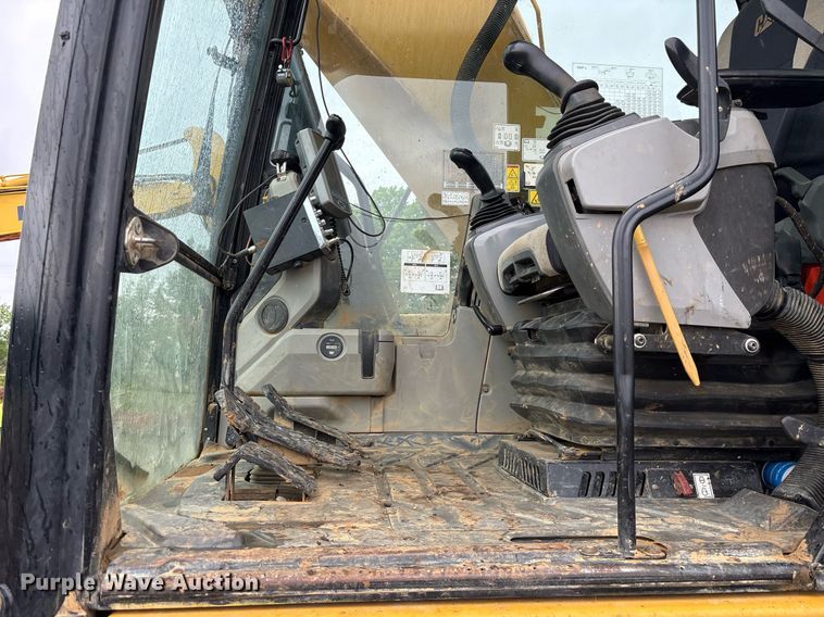image for item OB9692 2018 Caterpillar 336F excavator