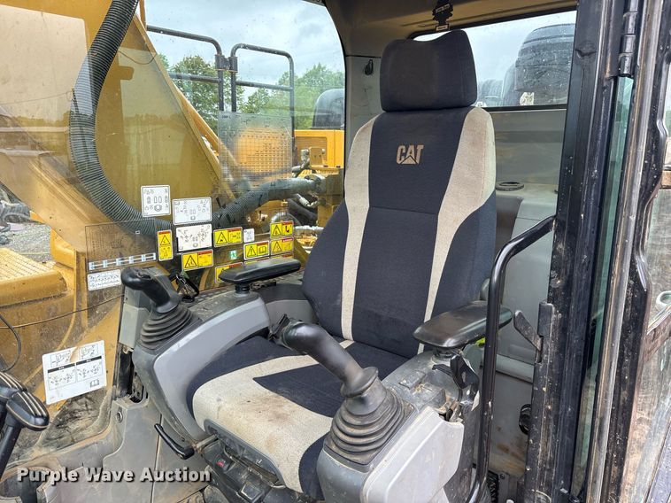 image for item OB9692 2018 Caterpillar 336F excavator
