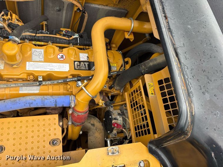 image for item OB9692 2018 Caterpillar 336F excavator