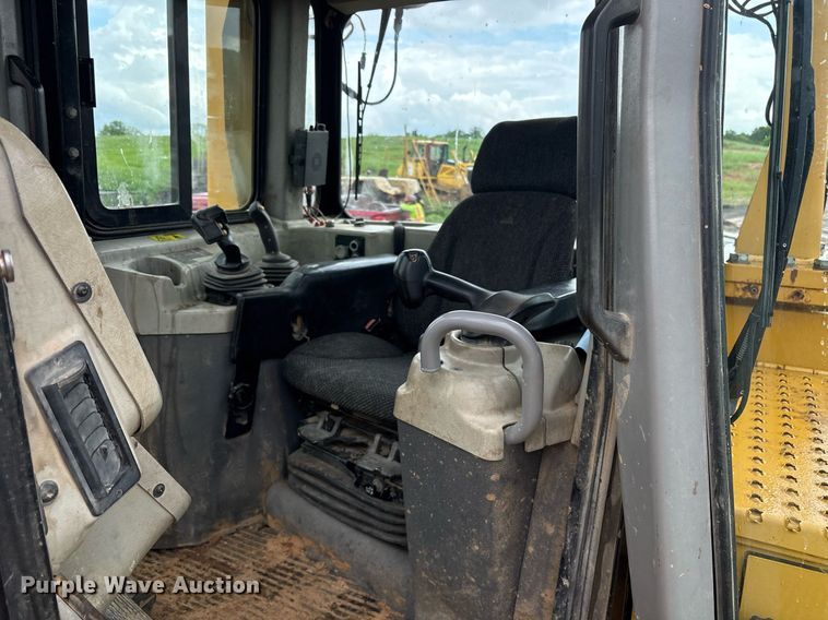 image for item OB9693 2012 Caterpillar D6T XW dozer