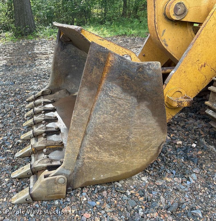 image for item OB9695 2001 Caterpillar 963C track loader