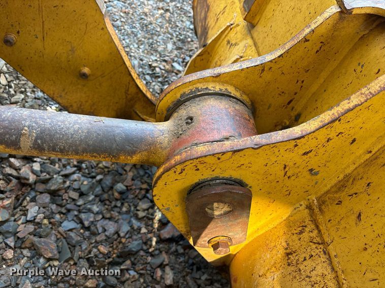 image for item OB9695 2001 Caterpillar 963C track loader