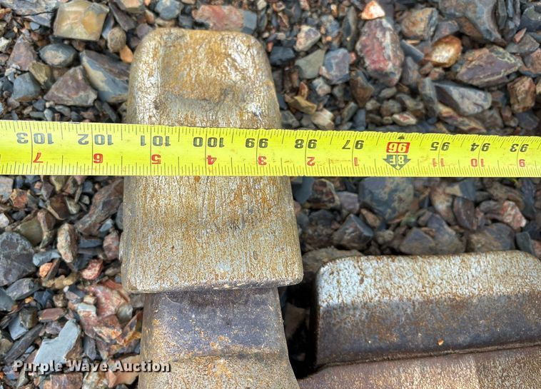 image for item OB9695 2001 Caterpillar 963C track loader