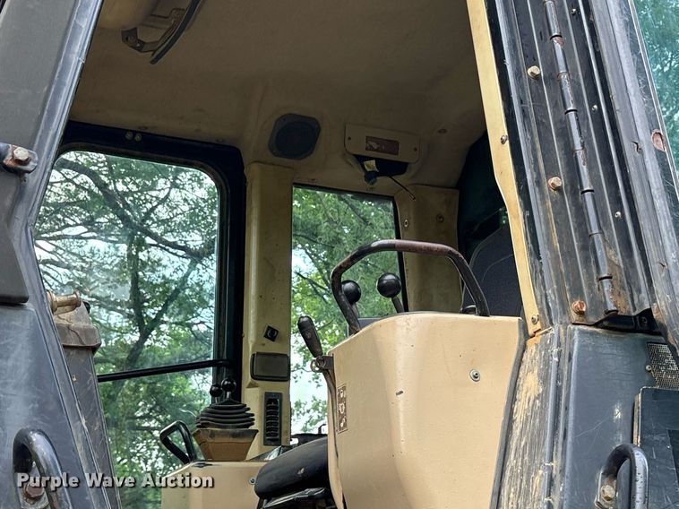 image for item OB9695 2001 Caterpillar 963C track loader