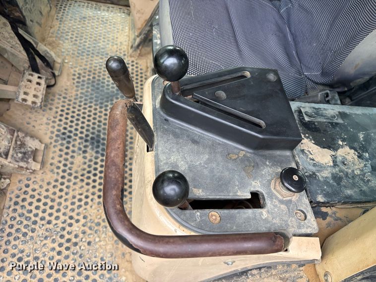 image for item OB9695 2001 Caterpillar 963C track loader