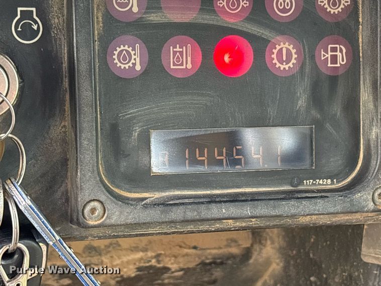 image for item OB9695 2001 Caterpillar 963C track loader