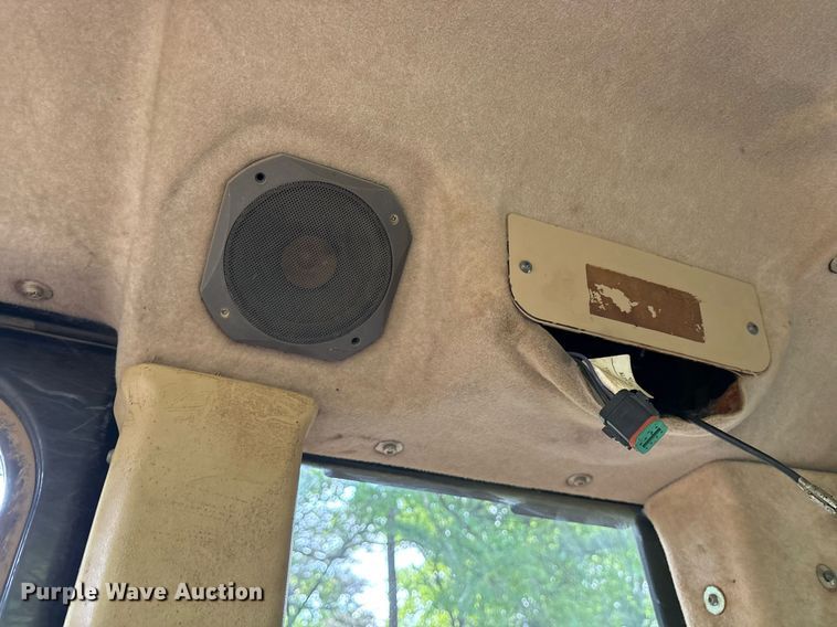 image for item OB9695 2001 Caterpillar 963C track loader