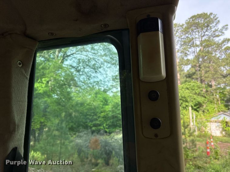 image for item OB9695 2001 Caterpillar 963C track loader