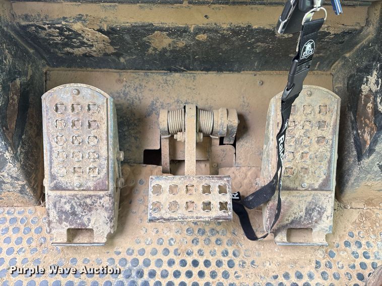 image for item OB9695 2001 Caterpillar 963C track loader