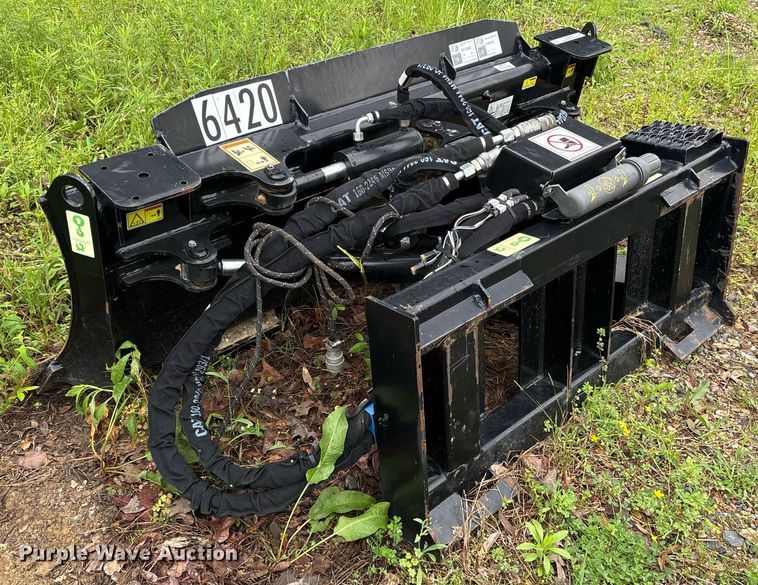 image for item OB9696 2022 Caterpillar Build 01A skid steer dozer blade