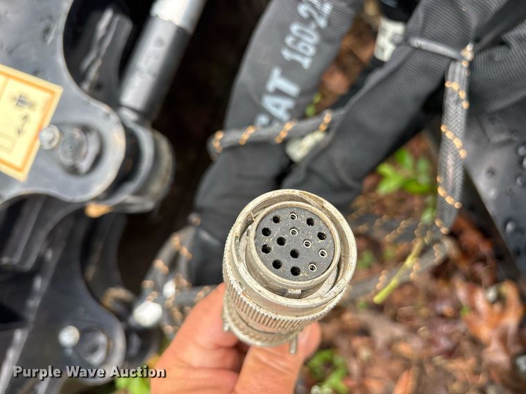 image for item OB9696 2022 Caterpillar Build 01A skid steer dozer blade