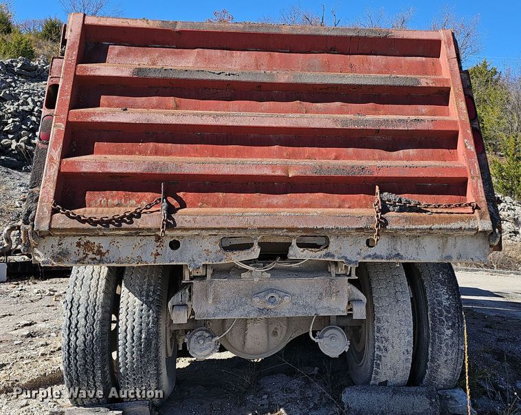 image for item OJ9145 1986 Ford LT9000 dump truck