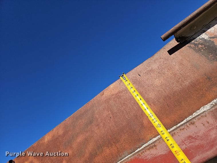 image for item OJ9145 1986 Ford LT9000 dump truck