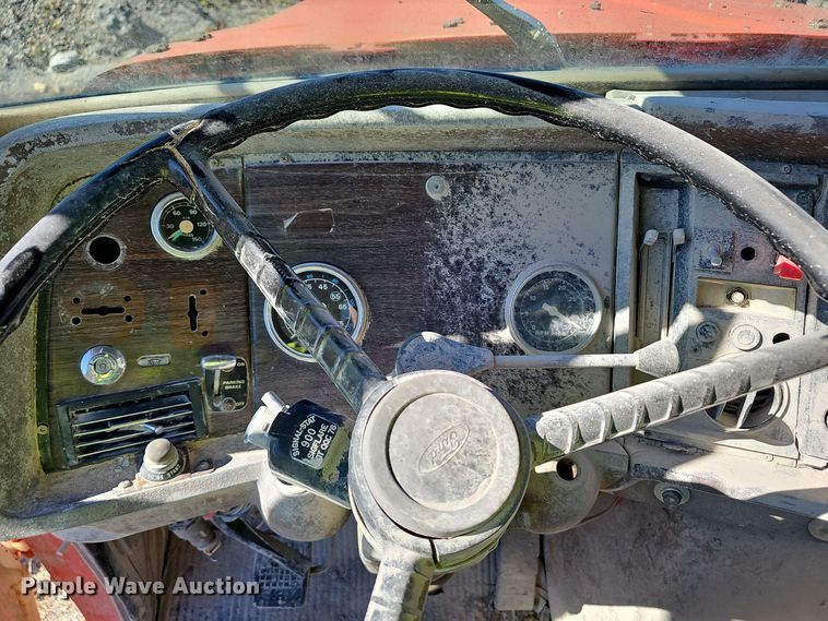 image for item OJ9145 1986 Ford LT9000 dump truck