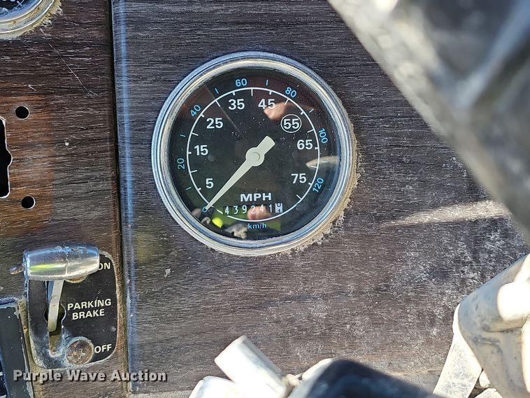 image for item OJ9145 1986 Ford LT9000 dump truck