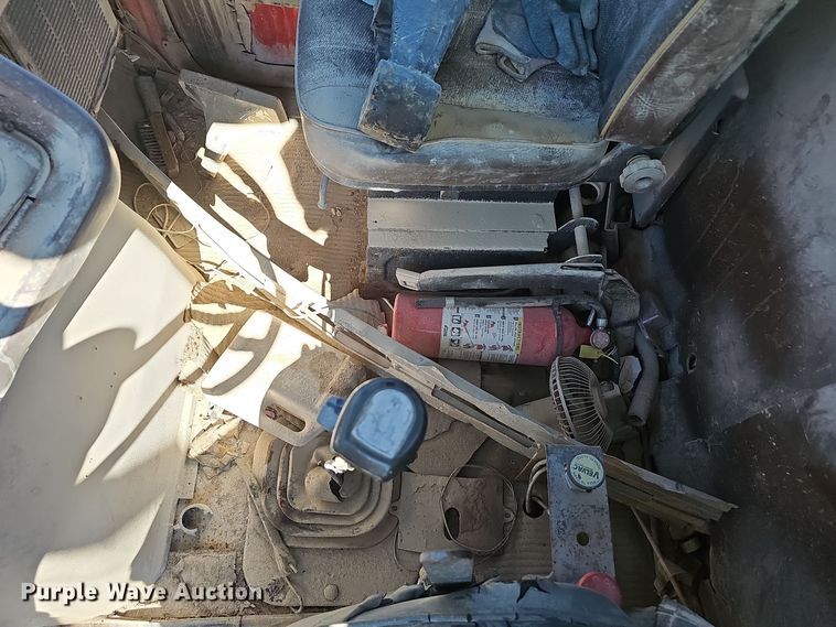 image for item OJ9145 1986 Ford LT9000 dump truck