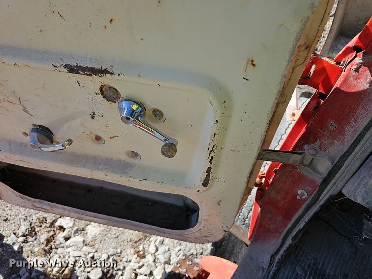 image for item OJ9145 1986 Ford LT9000 dump truck