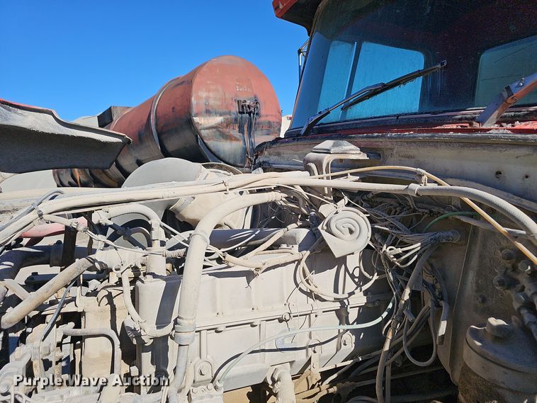 image for item OJ9145 1986 Ford LT9000 dump truck