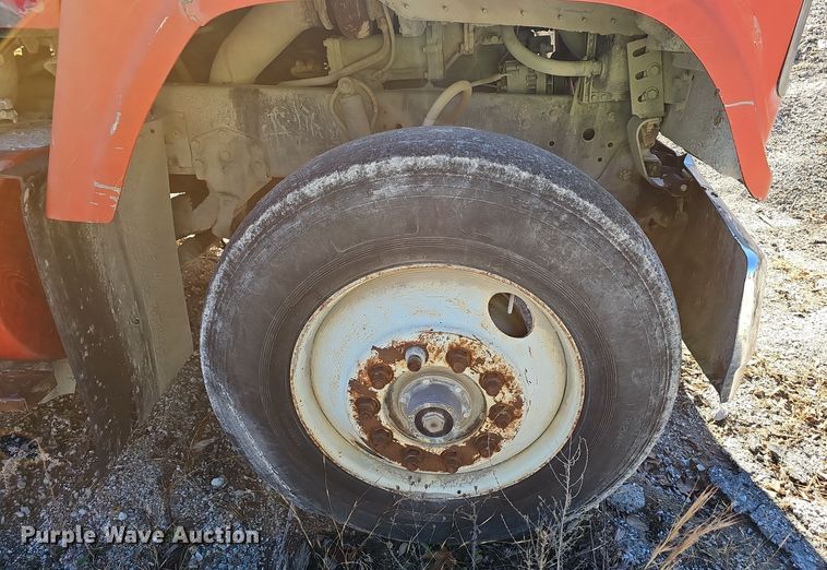 image for item OJ9145 1986 Ford LT9000 dump truck