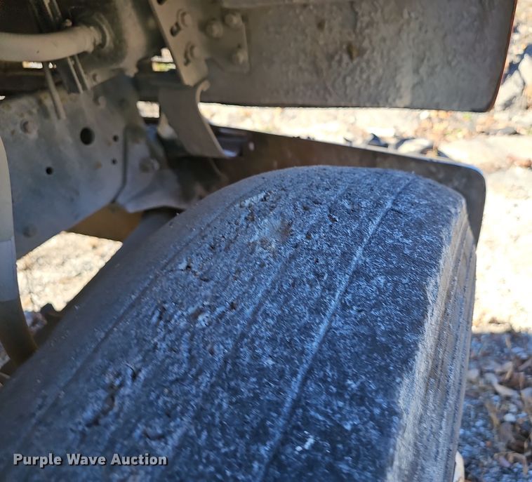 image for item OJ9145 1986 Ford LT9000 dump truck