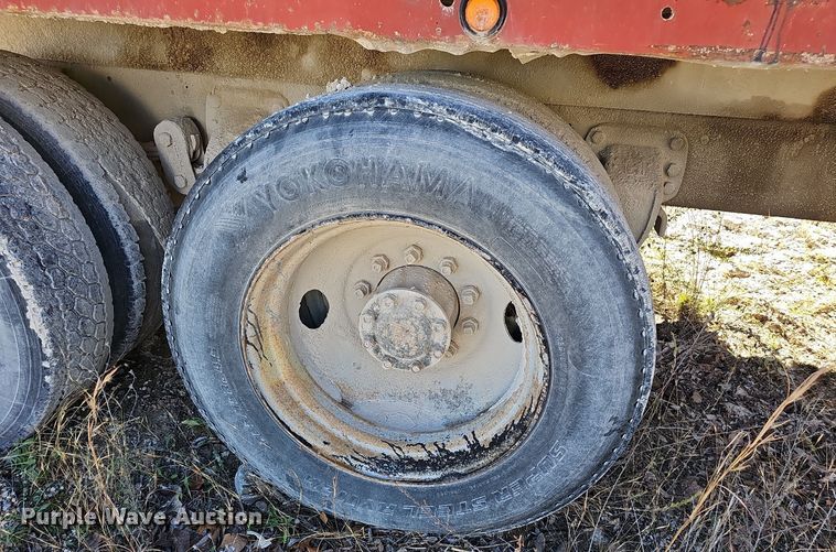 image for item OJ9145 1986 Ford LT9000 dump truck