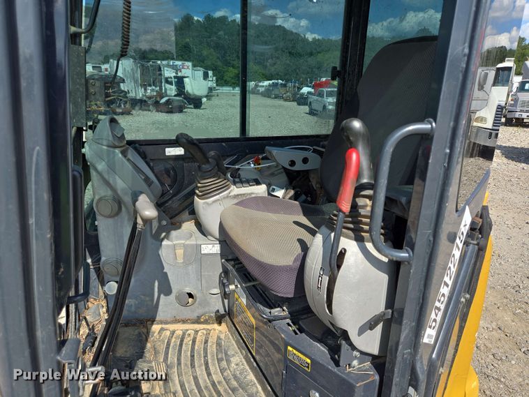 image for item YA0535 2022 John Deere 50G mini excavator