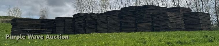 image for item ZA0596 (15) crane mats 