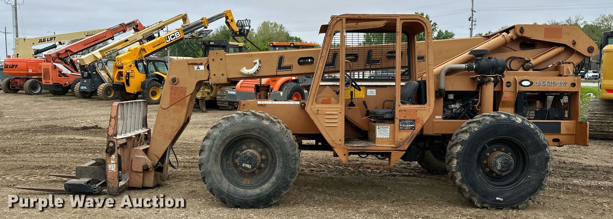 1996 Lull 644B-37 telehandler in Wamego , KS | Item DF8493 sold