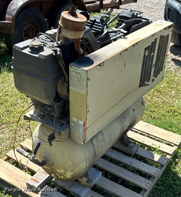 image for item DO0885 Ingersoll Rand 2475F12.5G air compressor