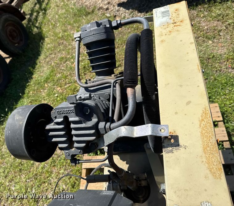 image for item DO0885 Ingersoll Rand 2475F12.5G air compressor