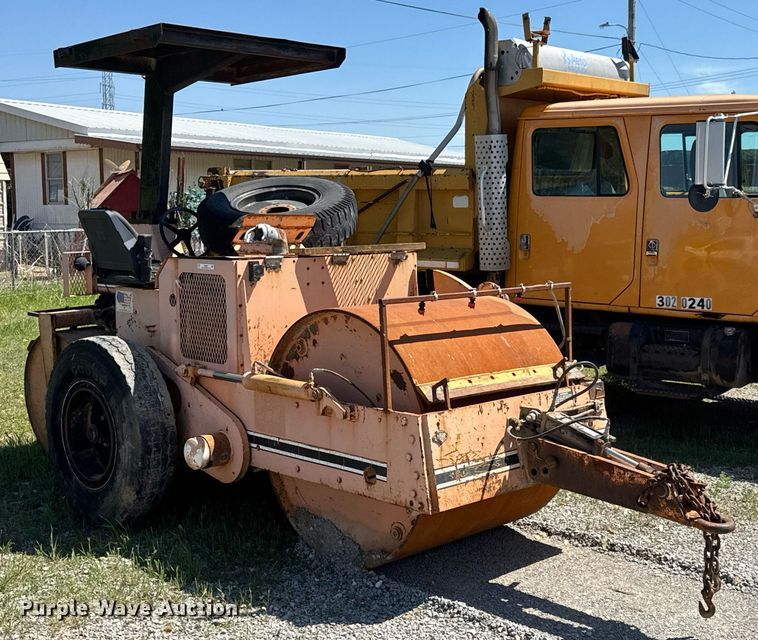 image for item DO0887 1999 Ferguson 46A double drum roller