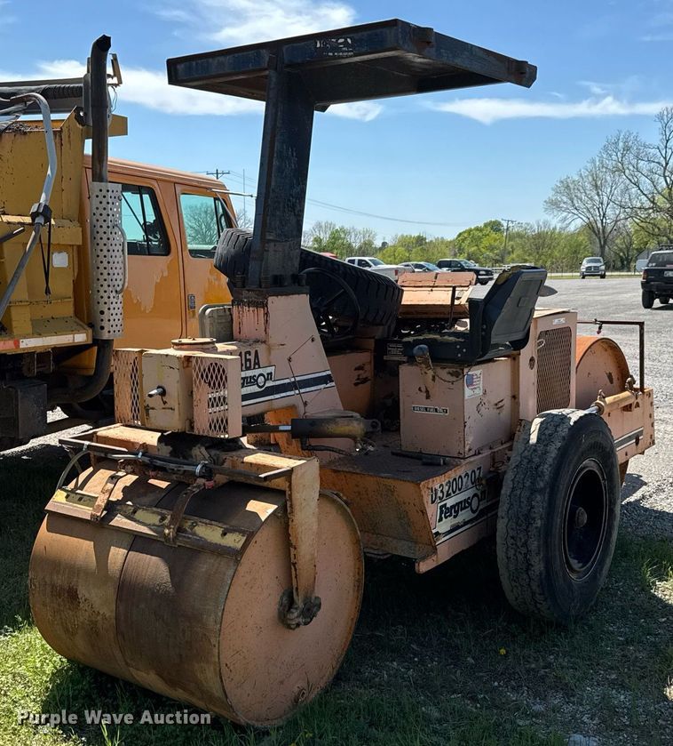 image for item DO0887 1999 Ferguson 46A double drum roller