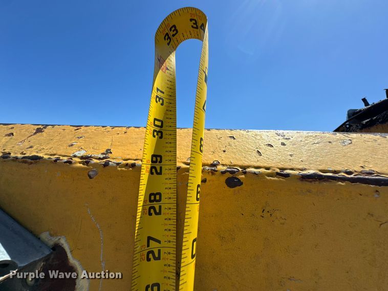 image for item DO0888 1996 International 4900 Crew Cab dump truck