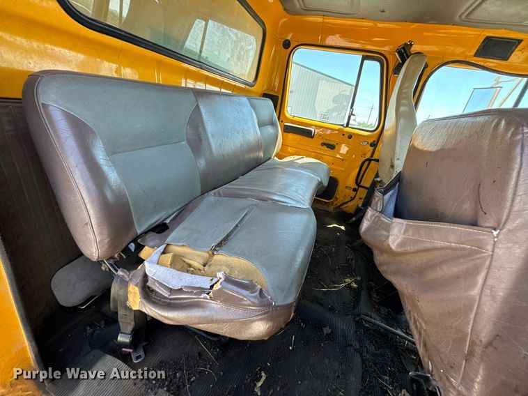 image for item DO0888 1996 International 4900 Crew Cab dump truck