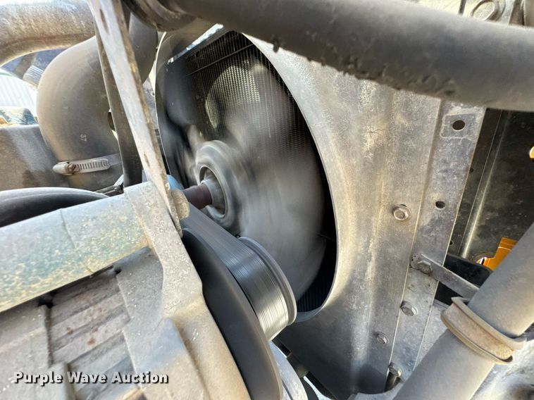 image for item DO0888 1996 International 4900 Crew Cab dump truck