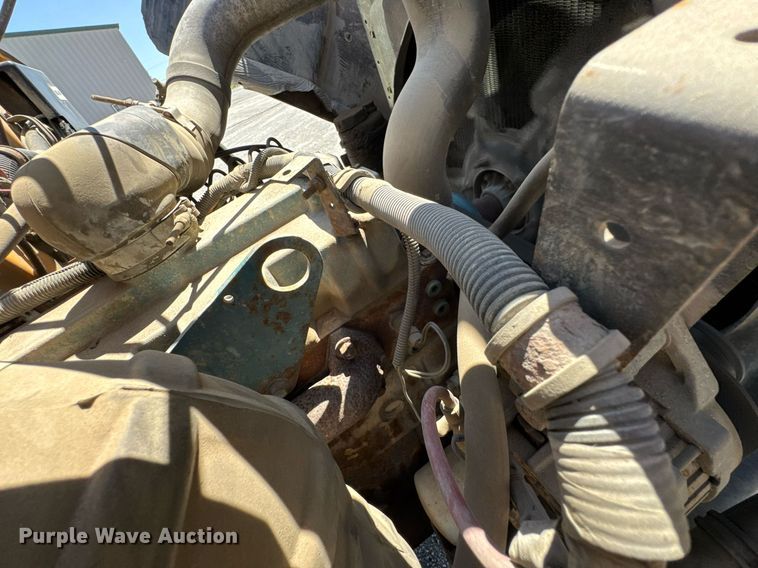 image for item DO0888 1996 International 4900 Crew Cab dump truck